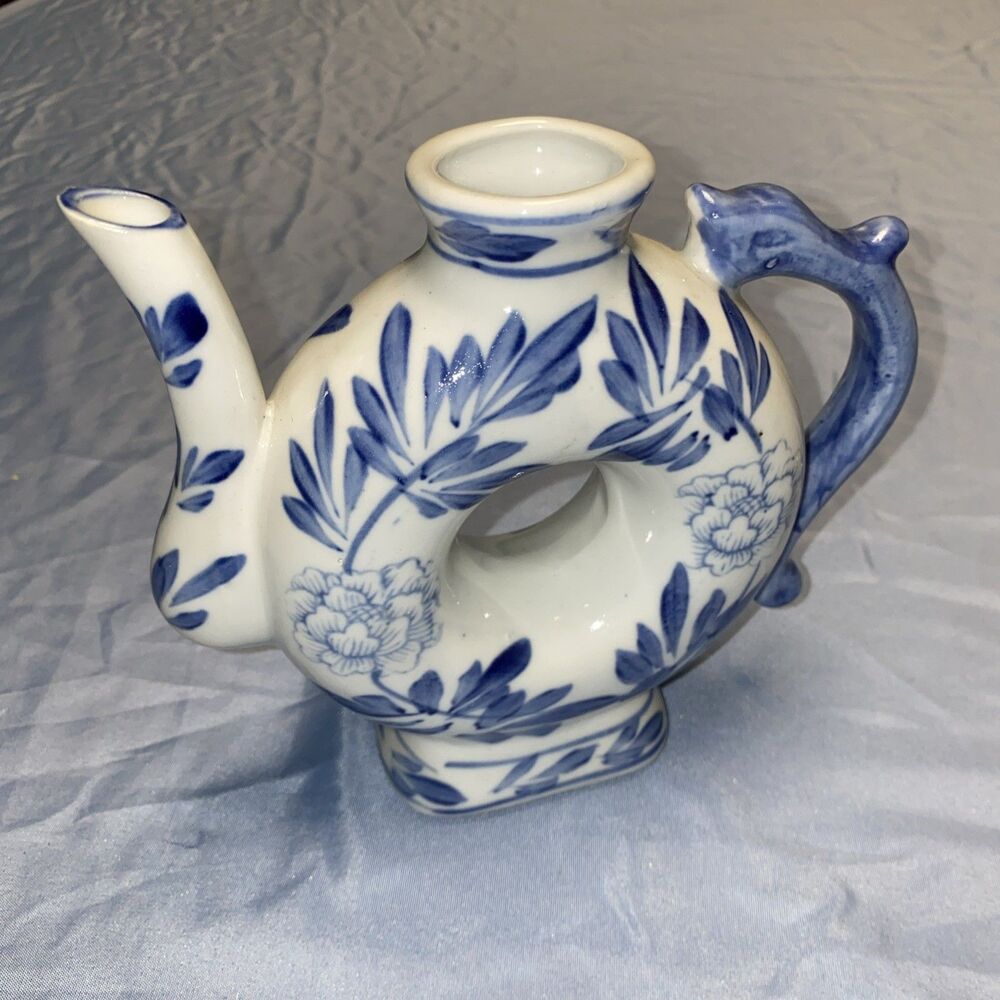 Vintage Chinoiserie Doughnut Shaped Oriental Teapot Blue And White 7.5” Tall*
